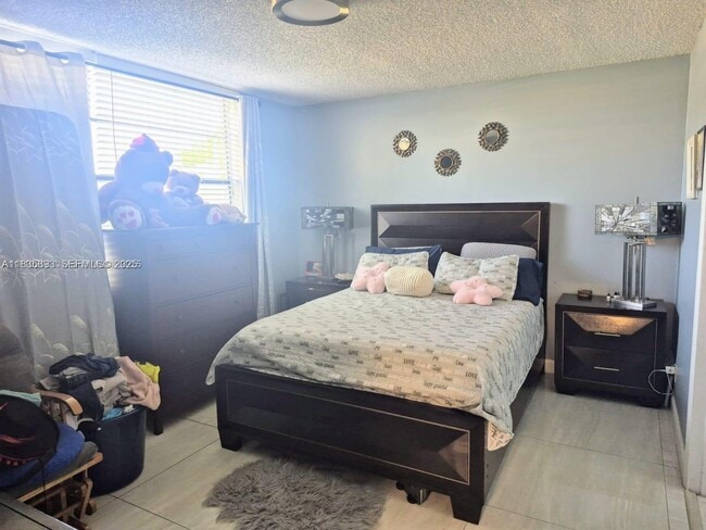 Foto del edificio - 7320 NW 18th St