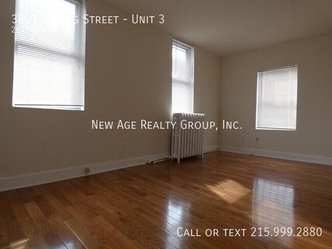 Foto del edificio - 3801 Baring St