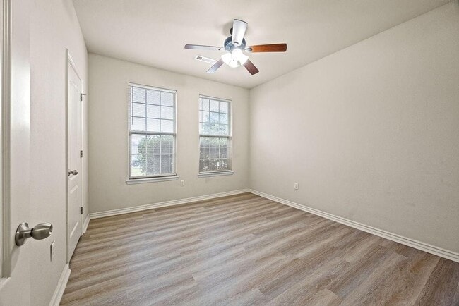 Building Photo - 4300 SW Brownstone Ave