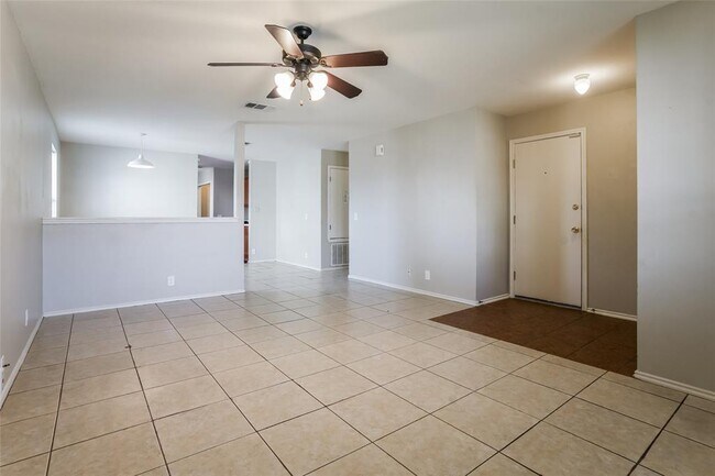 Foto del edificio - 5813 Wideleaf Dr