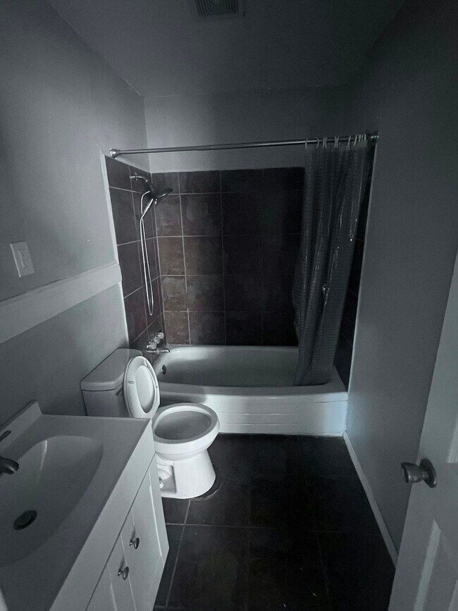 Foto del edificio - 1302 Shore Acres Dr