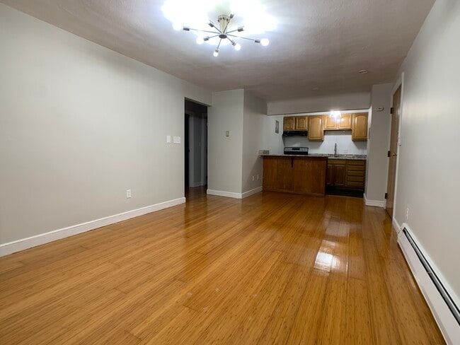 Building Photo - 10 Commonwealth Ct