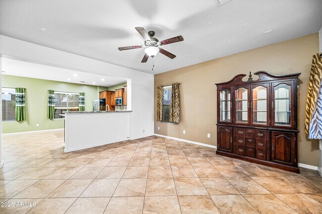 Foto del edificio - 2236 W Davis Rd