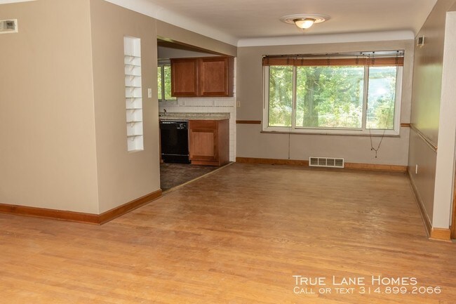 Building Photo - 1642 Muriel Dr