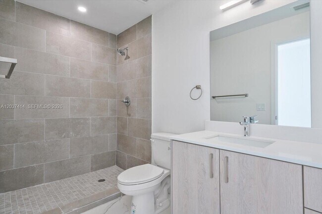 Foto del edificio - 420 SW 7th Ave