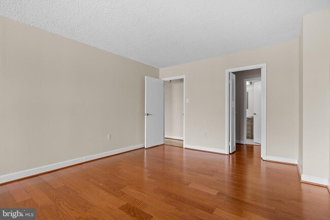Building Photo - 1325 18th St NW