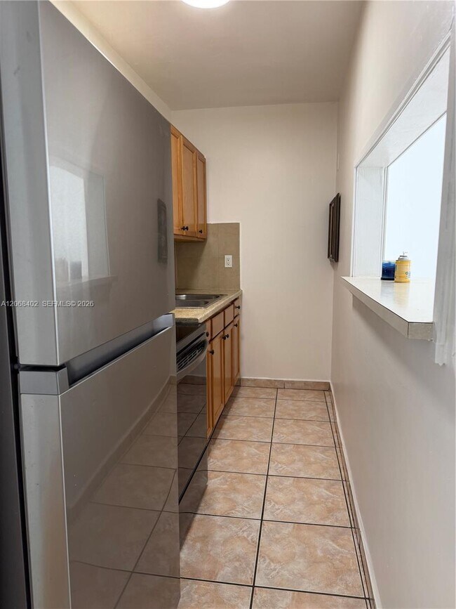 Foto del edificio - 636 SW 8th Ave