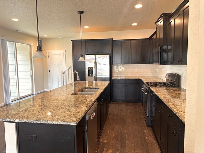 Building Photo - Wonderful 3 Bedroom Home Located in the Vi...