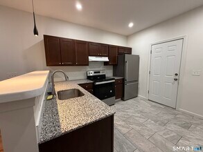 Building Photo - 53 Mahl Ave