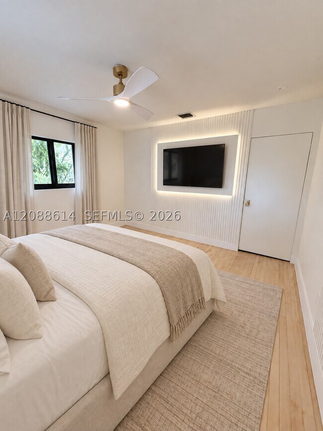 Foto del edificio - 327 W 28th St
