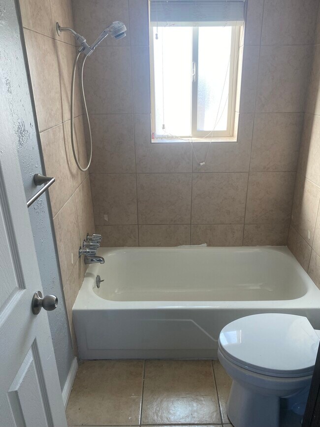 36643666 S Carolyn St, Millcreek, UT 84106 House for Rent in