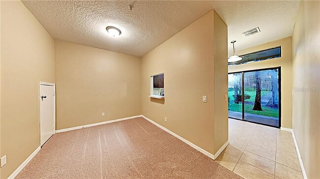 Foto del edificio - 6001 Scotchwood Glen