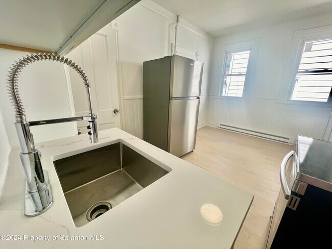 Foto del edificio - 2036 Rigg St