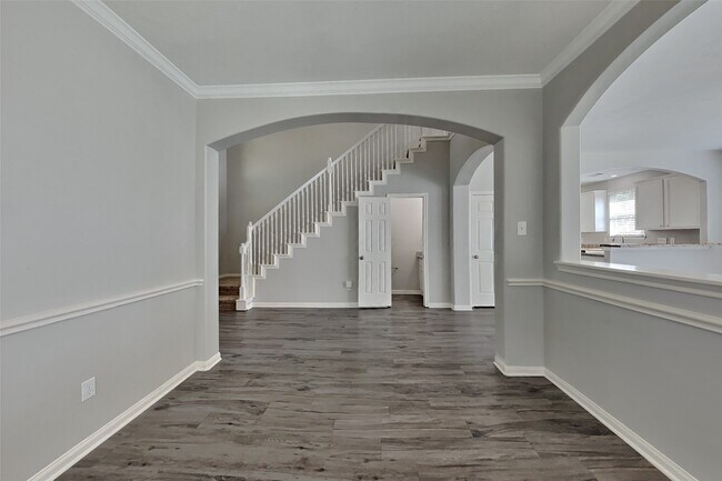 Foto del edificio - 7031 Tallow Knoll Ln