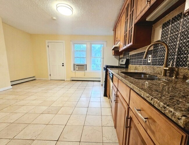 Foto del edificio - 7 High St Pl