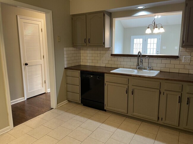 Building Photo - 10530 Raven Ct