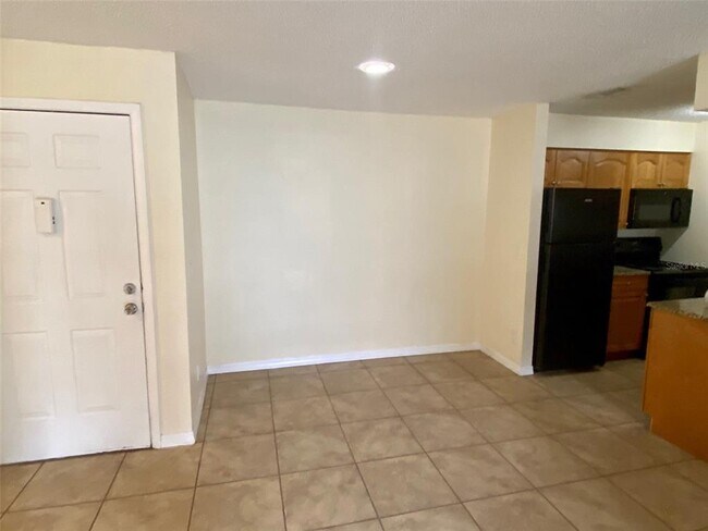 Foto del edificio - 221 Red Maple Pl