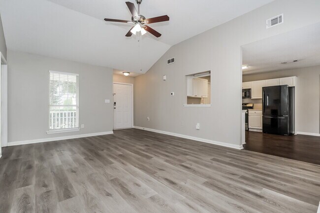 Foto del edificio - 172 Regency Park Dr