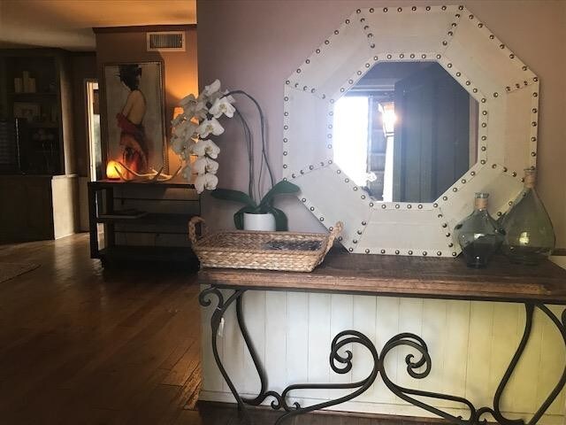 Foto del edificio - 312 W Avenida De Los Arboles