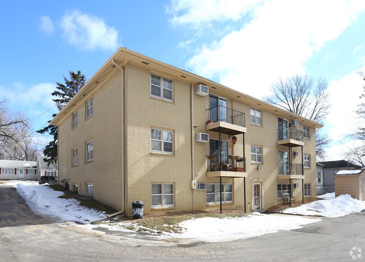 Foto del edificio - 704 12th St