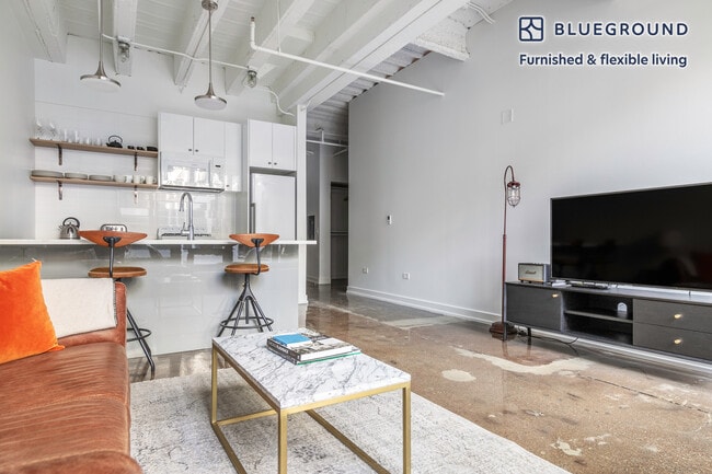 Building Photo - 5050 North Broadway-GO FL3-ID380