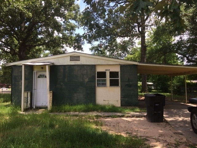 Primary Photo - 4814 McDaniel Dr