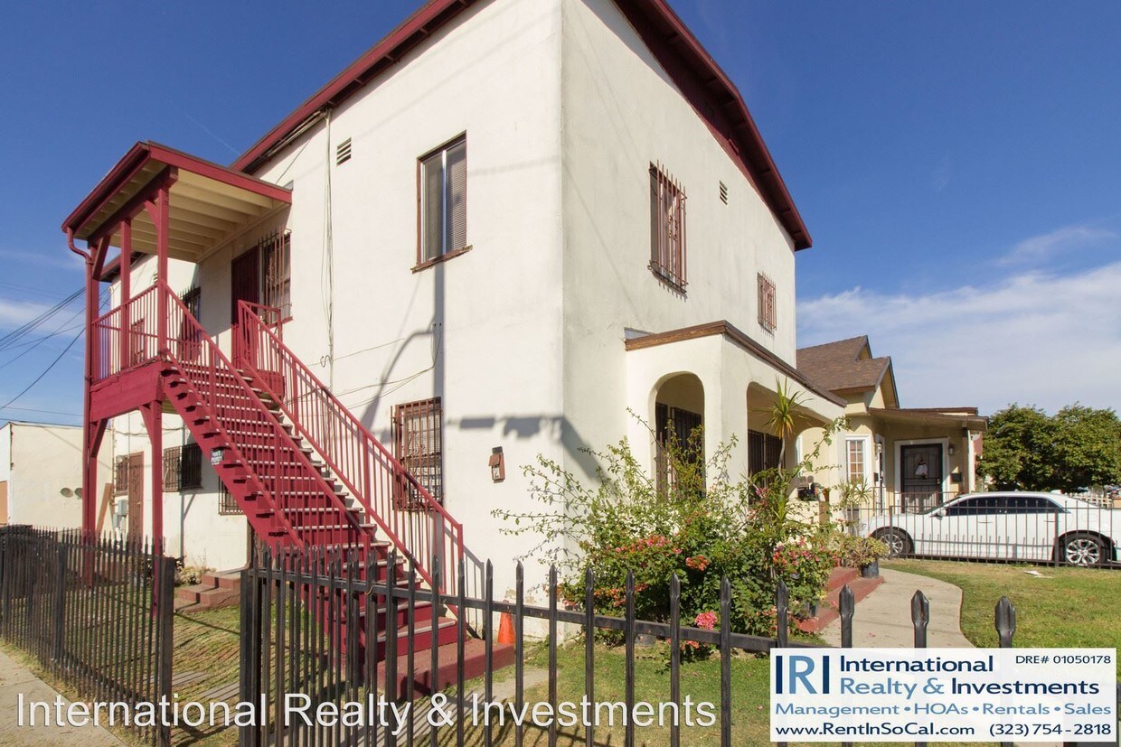 Foto principal - 9327 Zamora Ave
