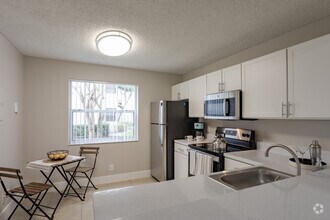 Interior Photo - Welleby Lake Club