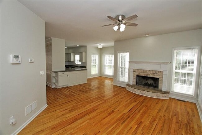 Building Photo - 2210 Orchard Park Cir NW