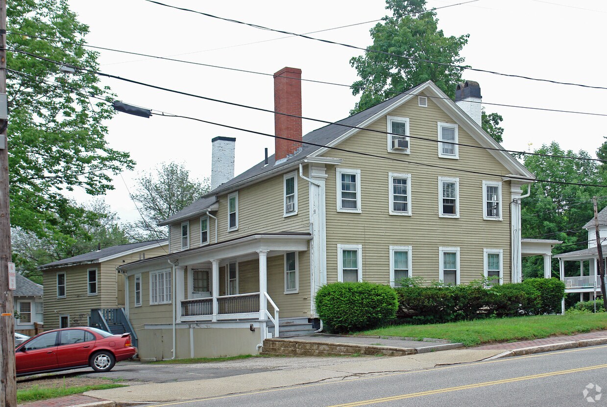Building Photo - 92 Locust St