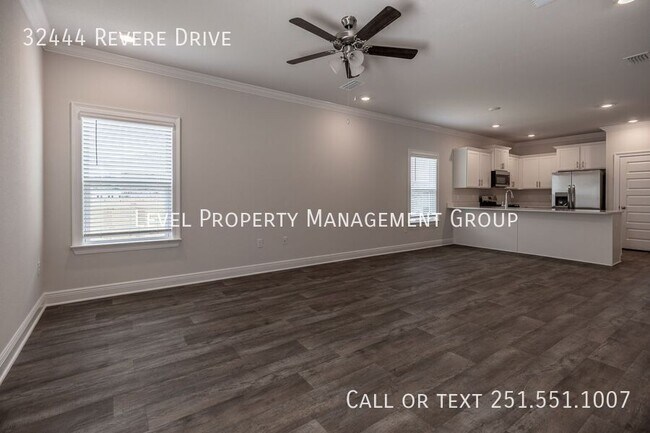 Building Photo - 32444 Revere Dr
