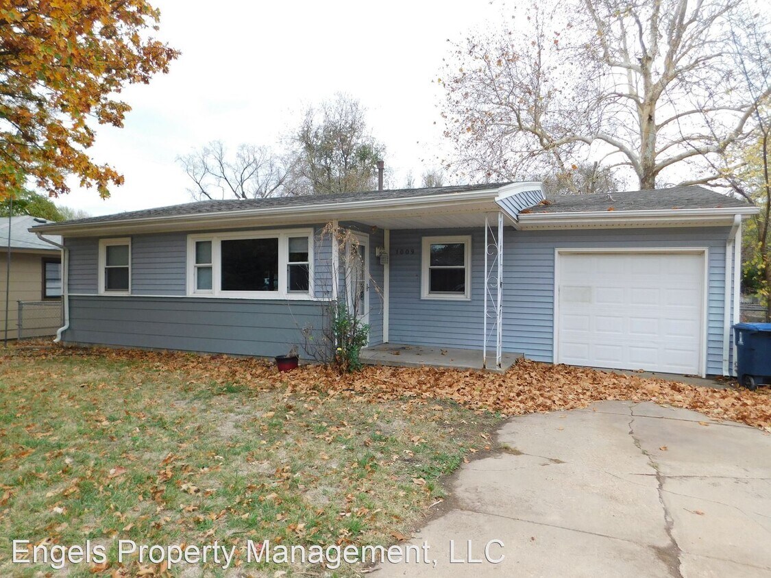 3 br, 1 bath House 1009 W Park House Rental in El Dorado, KS