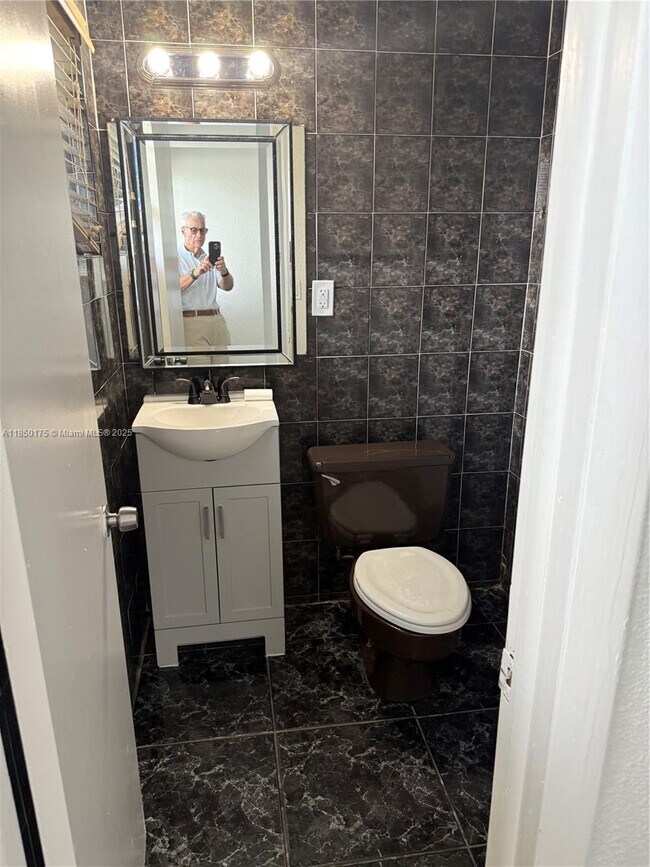 Foto del edificio - 10425 SW 152nd St