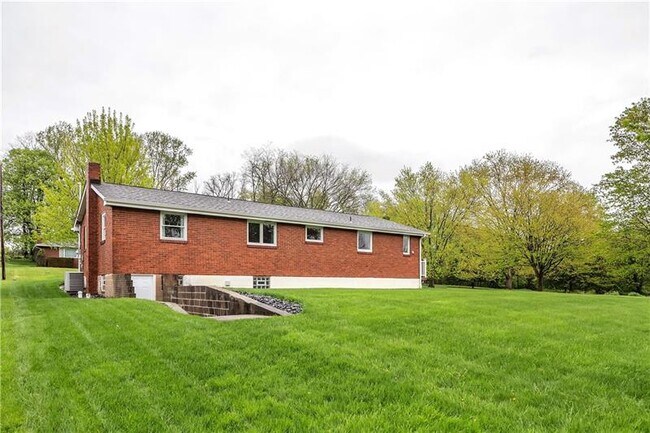 Building Photo - 2412 Cathedral Dr