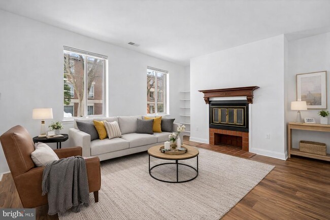 Building Photo - 13 Andrew Pl