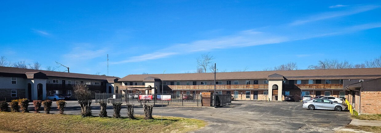 Primary Photo - Texas Trails Apartments