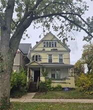 Building Photo - 45 St Johns Pl