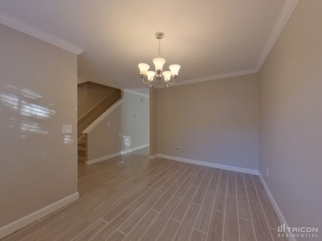 Building Photo - 3733 Eskdale Dr