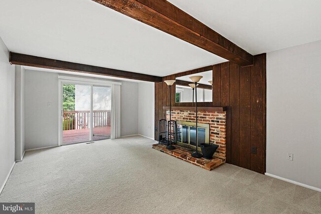 Foto del edificio - 5847 New England Woods Dr