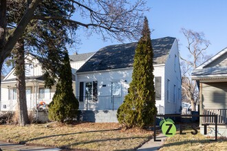 Building Photo - 128 W Muir Ave