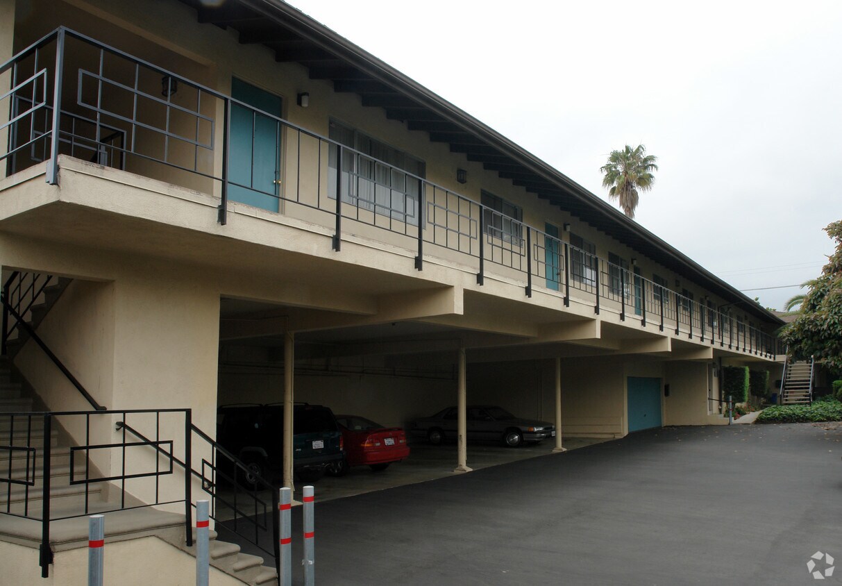 Building Photo - 1315 Bath St