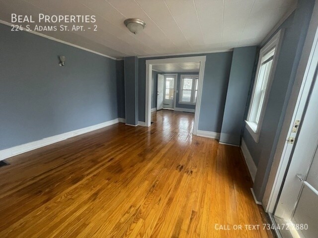 Foto del edificio - 224 S Adams St