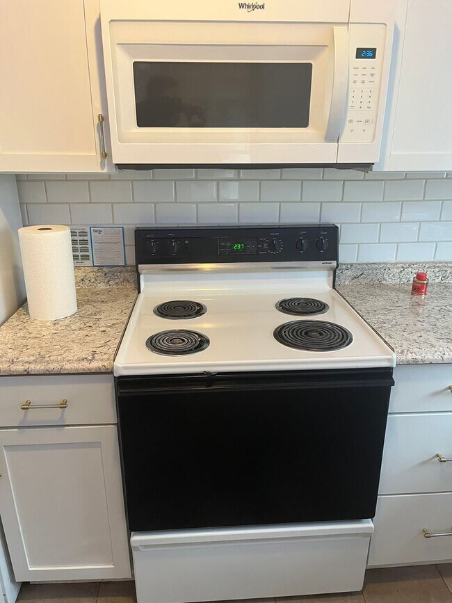 Foto del edificio - 1 1/2 Story Home in Fargo 3 bedrooms, 2 Ba...