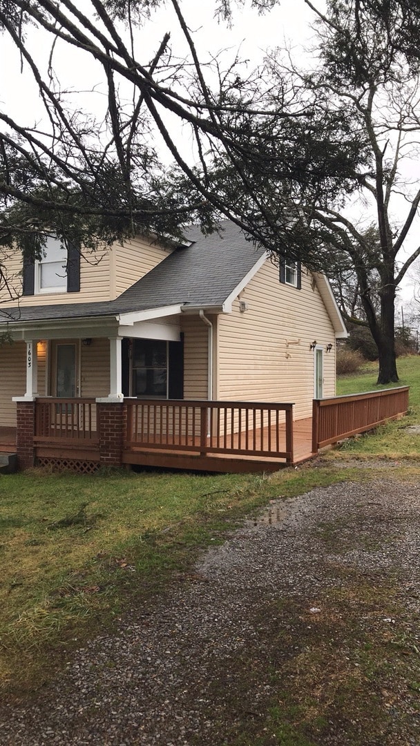 Building Photo - Radford, 4 BR / 2 BA house, Available in August