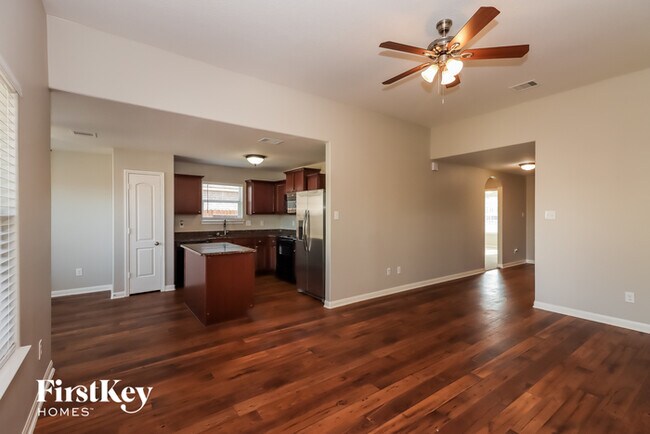 Foto del edificio - 7119 Glenridge