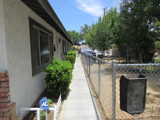 Foto del edificio - West Lancaster Duplex