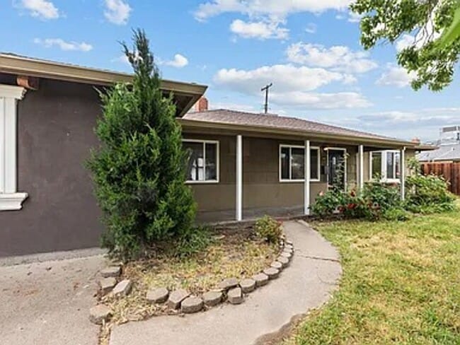 Building Photo - 6457 Larry Way