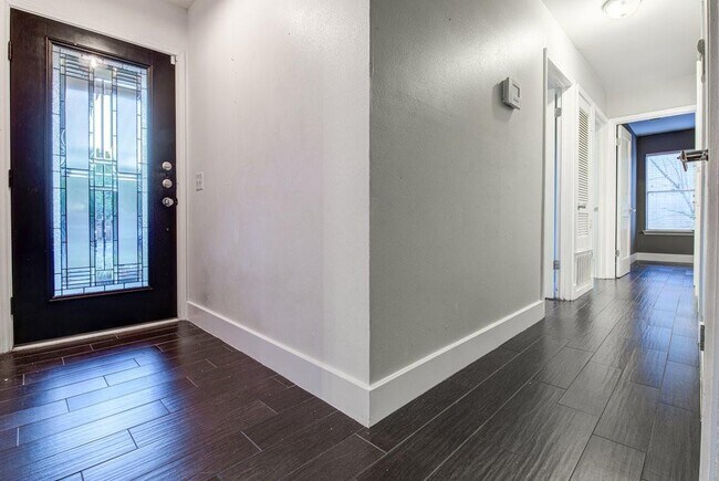Foto del edificio - 4903 Powder River Rd