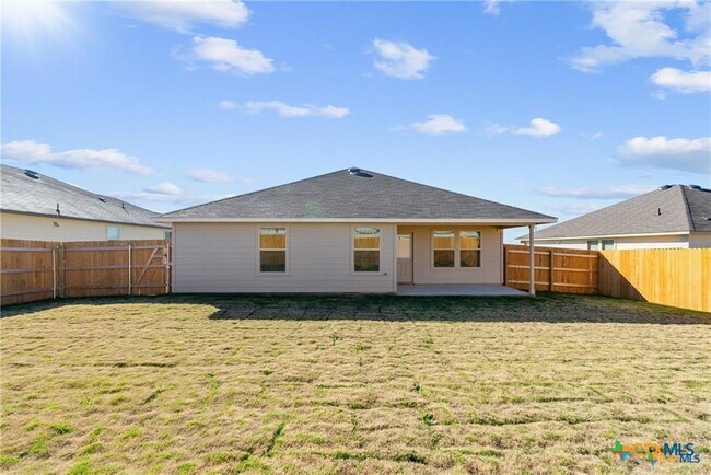 Foto del edificio - 1605 Mesa Verde Dr