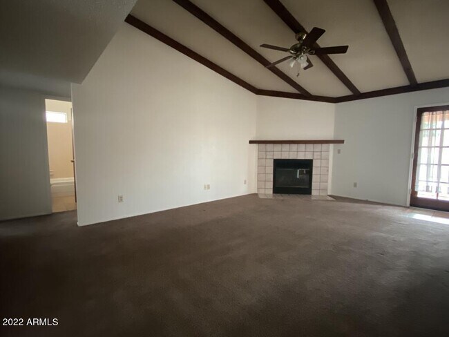 Building Photo - 1750 Wildflower Dr